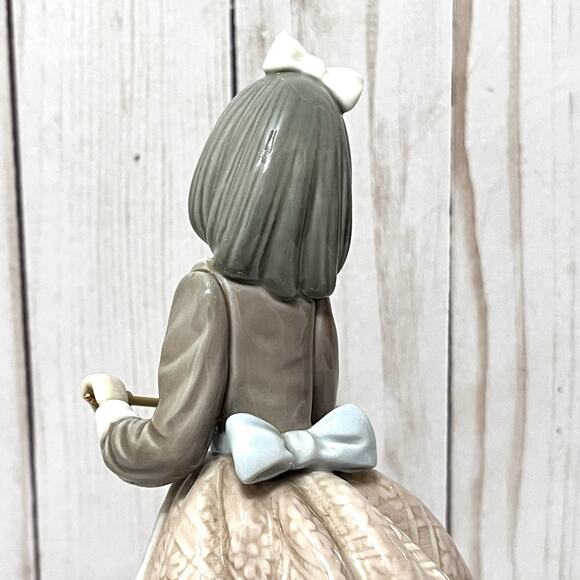 Retired Lladro 5210 Daisa 1983 Girl Bow Lace Parasol Figurine MISSING PARASOL - Picture 6 of 12